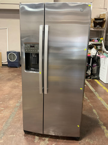 Refrigerator of model GSS23GYPFS. Image # 1: GE® 23.0 Cu. Ft. Side-By-Side Refrigerator
