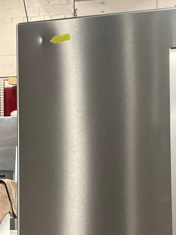 Refrigerator of model GNE21FYKFS. Image # 3: GE® ENERGY STAR® 20.8 Cu. Ft. French-Door Refrigerator