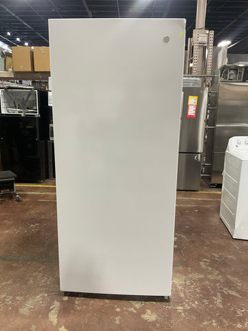 Freezer of model FUF21QRRWW. Image # 1: GE® 21.3 Cu. Ft. Frost-Free Garage Ready Upright Freezer