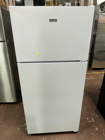 Refrigerator of model HPE16BTNRWW. Image # 1: GE Hotpoint® ENERGY STAR® 15.6 Cu. Ft. Recessed Handle Top-Freezer Refrigerator