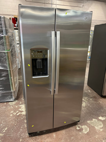 Refrigerator of model GSS25GYPFS. Image # 2: GE® 25.3 Cu. Ft. Side-By-Side Refrigerator