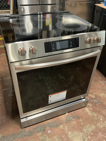Range of model GCFE3060BF. Image # 1: Frigidaire Gallery 30" Front Control Electric Range with Total Convection