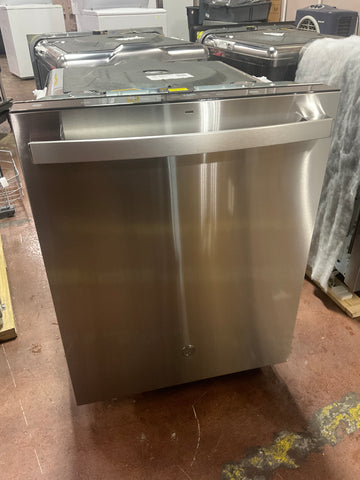 Dishwasher of model GDT650SYVFS. Image # 1: GE® ENERGY STAR® FINGERPRINT RESISTANT TOP CONTROL WITH STAINLESS STEEL INTERIOR DISHWASHER WITH SANITIZE CYCLE