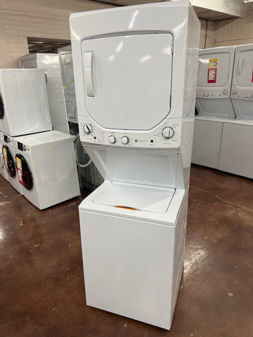 Dryer of model GUD24ESSMWW. Image # 1: GE Unitized Spacemaker® 2.3 cu. ft. Capacity Washer with Stainless Steel Basket and 4.4 cu. ft. Capacity Electric Dryer