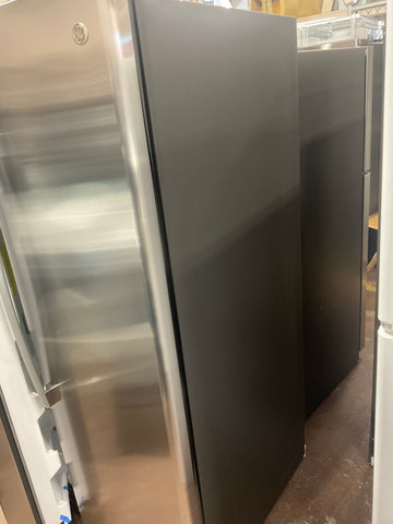 Refrigerator of model GSS25IYNFS. Image # 4: GE® 25.1 Cu. Ft. Fingerprint Resistant Side-By-Side Refrigerator