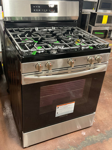 Range of model FCRG3062AS. Image # 1: Frigidaire 30" Gas Range with Steam Clean