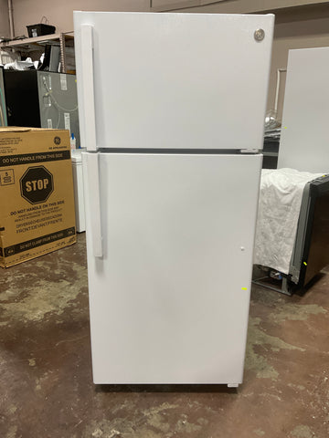 Refrigerator of model GTS17DTNRWW. Image # 1: GE® 16.6 Cu. Ft. Top-Freezer Refrigerator