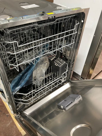 Dishwasher of model GDT650SYVFS. Image # 2: GE® ENERGY STAR® FINGERPRINT RESISTANT TOP CONTROL WITH STAINLESS STEEL INTERIOR DISHWASHER WITH SANITIZE CYCLE
