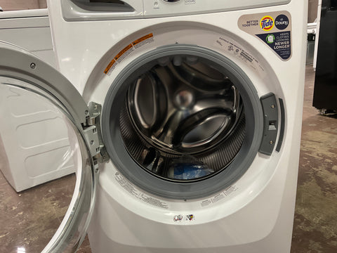 Washer of model ELFW7337AW. Image # 3: Electrolux  -Front Load Washer with LuxCare® Wash - 4.4 Cu. Ft.