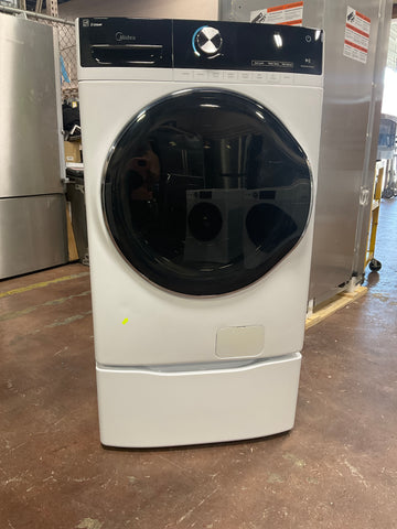 Washer of model MLH52S7AWW. Image # 1: Midea 5.2 Cu. Ft. Capacity Front Load Washer White