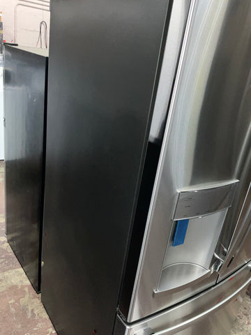 Refrigerator of model GFE28GYNFS. Image # 5: GE® ENERGY STAR® 27.7 Cu. Ft. Fingerprint Resistant French-Door Refrigerator
