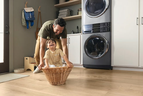 Washer & Dryer Combo of model ELTE7600AT. Image # 6: Electrolux  -Laundry Tower™ Single Unit Front Load 4.5 Cu. Ft. Washer & 8 Cu. Ft. Electric Dryer
