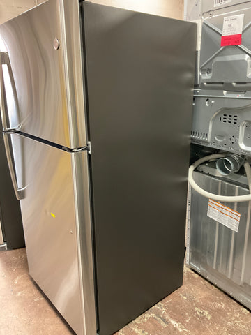 Refrigerator of model GTE19JSNRSS. Image # 4: GE® ENERGY STAR® 19.2 Cu. Ft. Top-Freezer Refrigerator