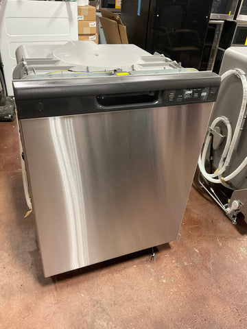 Dishwasher of model GDF510PSRSS. Image # 1: GE® Dishwasher with Front Controls
