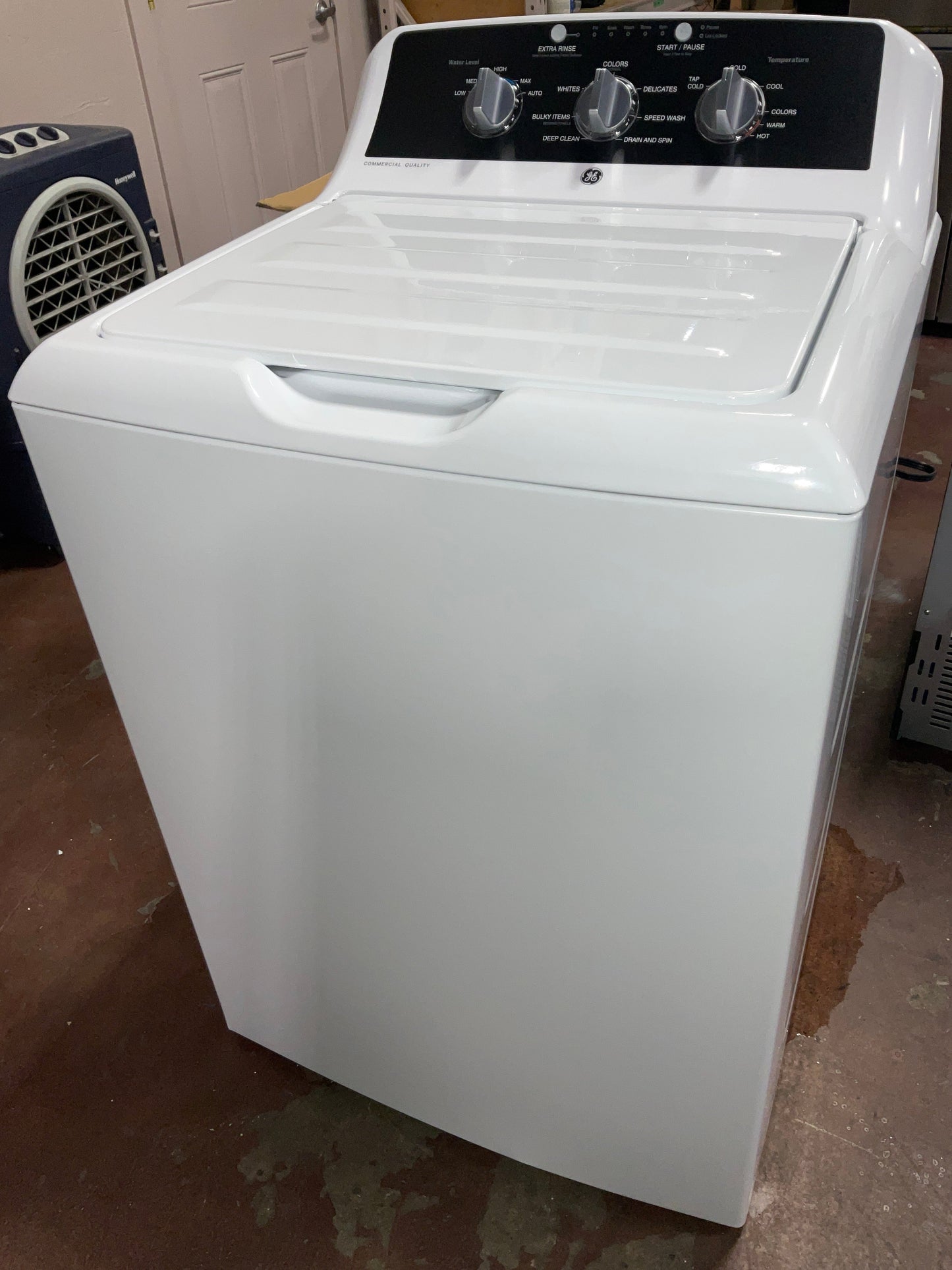 GE® 4.2 cu. ft. Capacity Washer with Stainless Steel Basket