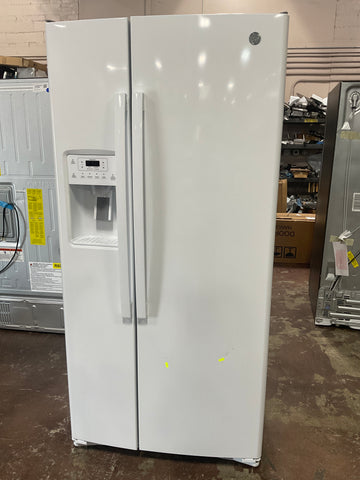 Refrigerator of model GSS23GGPWW. Image # 1: GE® 23.0 Cu. Ft. Side-By-Side Refrigerator