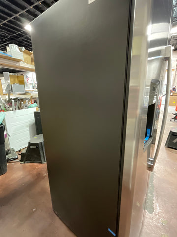 Refrigerator of model GSE25GYPFS. Image # 4: GE® ENERGY STAR® 25.3 Cu. Ft. Side-By-Side Refrigerator
