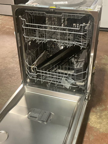 Dishwasher of model GDT670SMVES. Image # 2: GE® ENERGY STAR® Top Control with Stainless Steel Interior Dishwasher with Sanitize Cycle