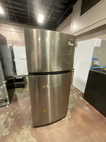 Refrigerator of model FFHT1425VV. Image # 1: Frigidaire 13.9 Cu. Ft. Top Freezer Refrigerator