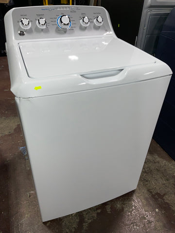 Washer of model GTW540ASPWS. Image # 1: GE® 4.6 cu. ft. Capacity Washer with Stainless Steel Basket