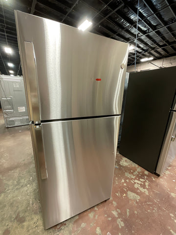 Refrigerator of model GIE19JSNRSS. Image # 1: GE® ENERGY STAR® 19.2 Cu. Ft. Top-Freezer Refrigerator