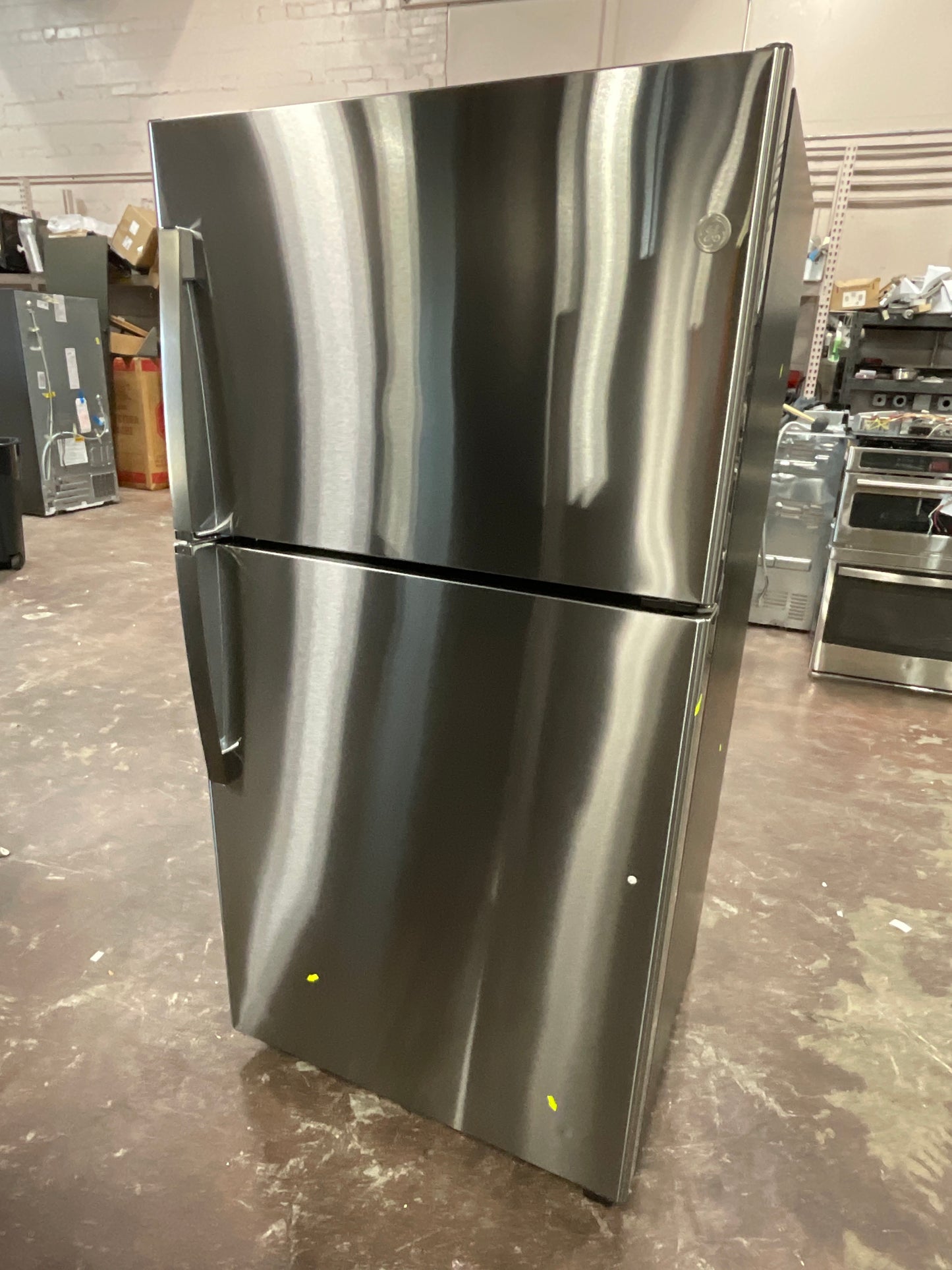 Front view, door closed