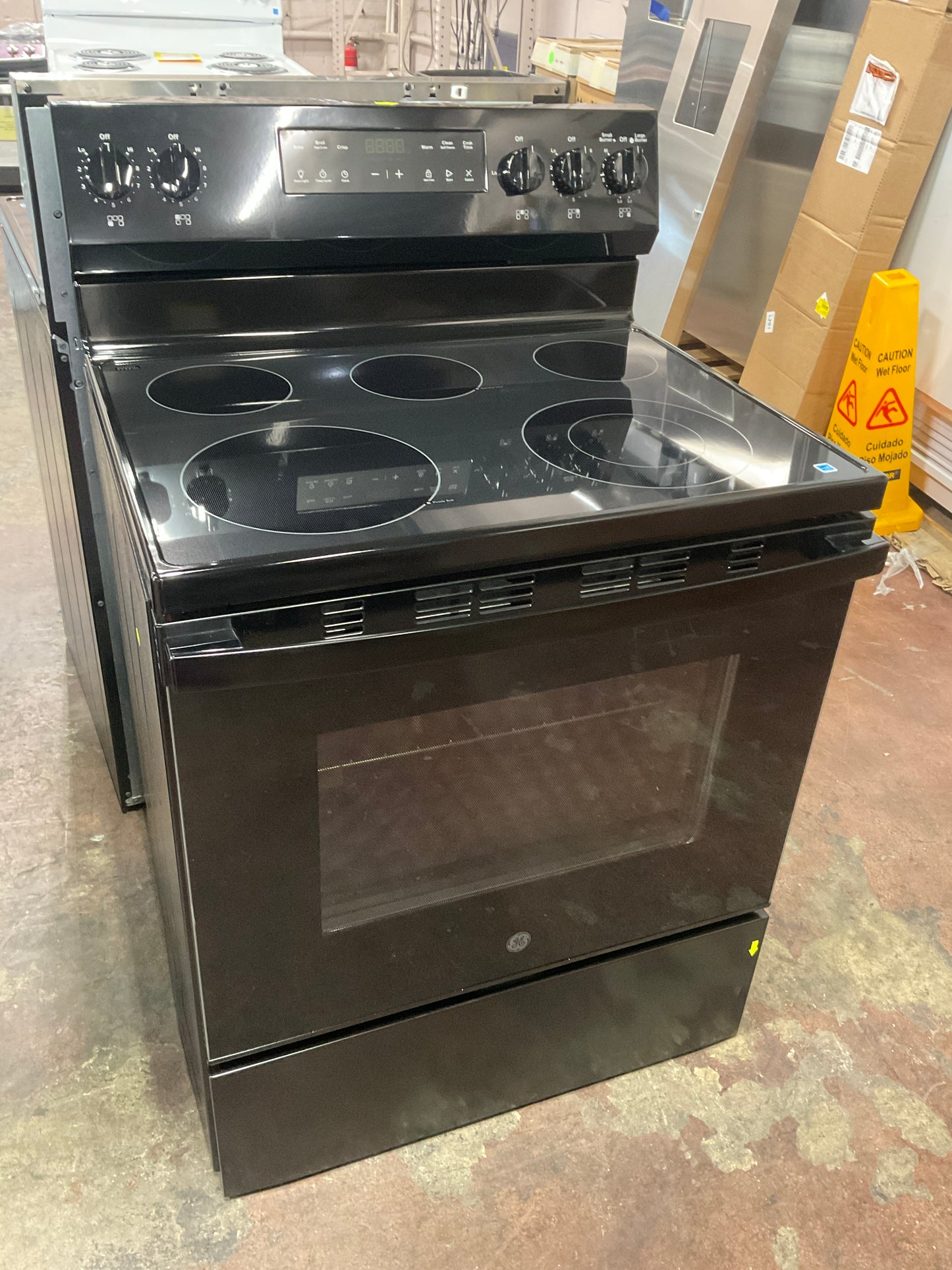 Front view, oven-door closed