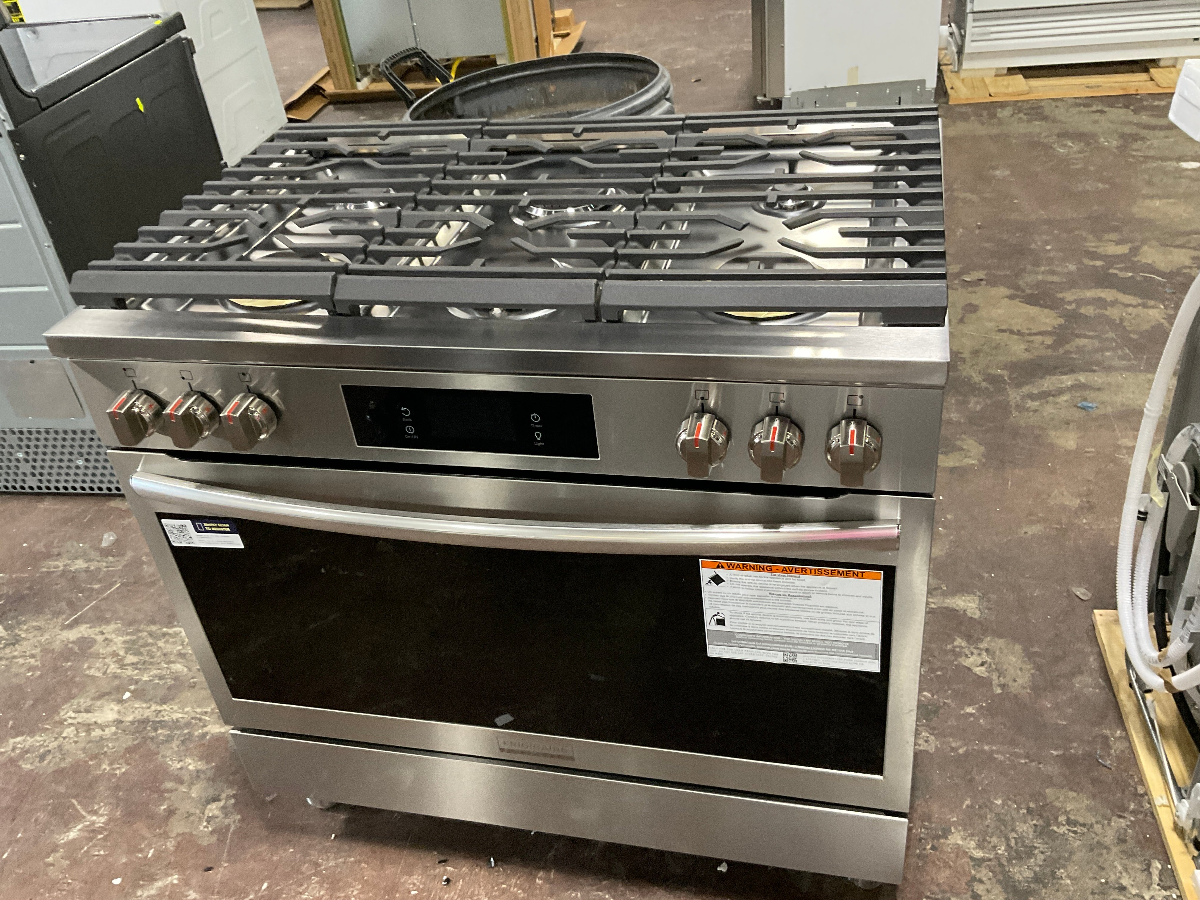 Front view, oven-door closed