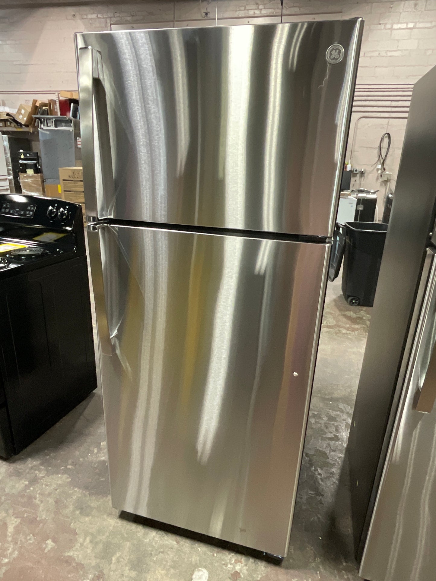 Front view, door closed