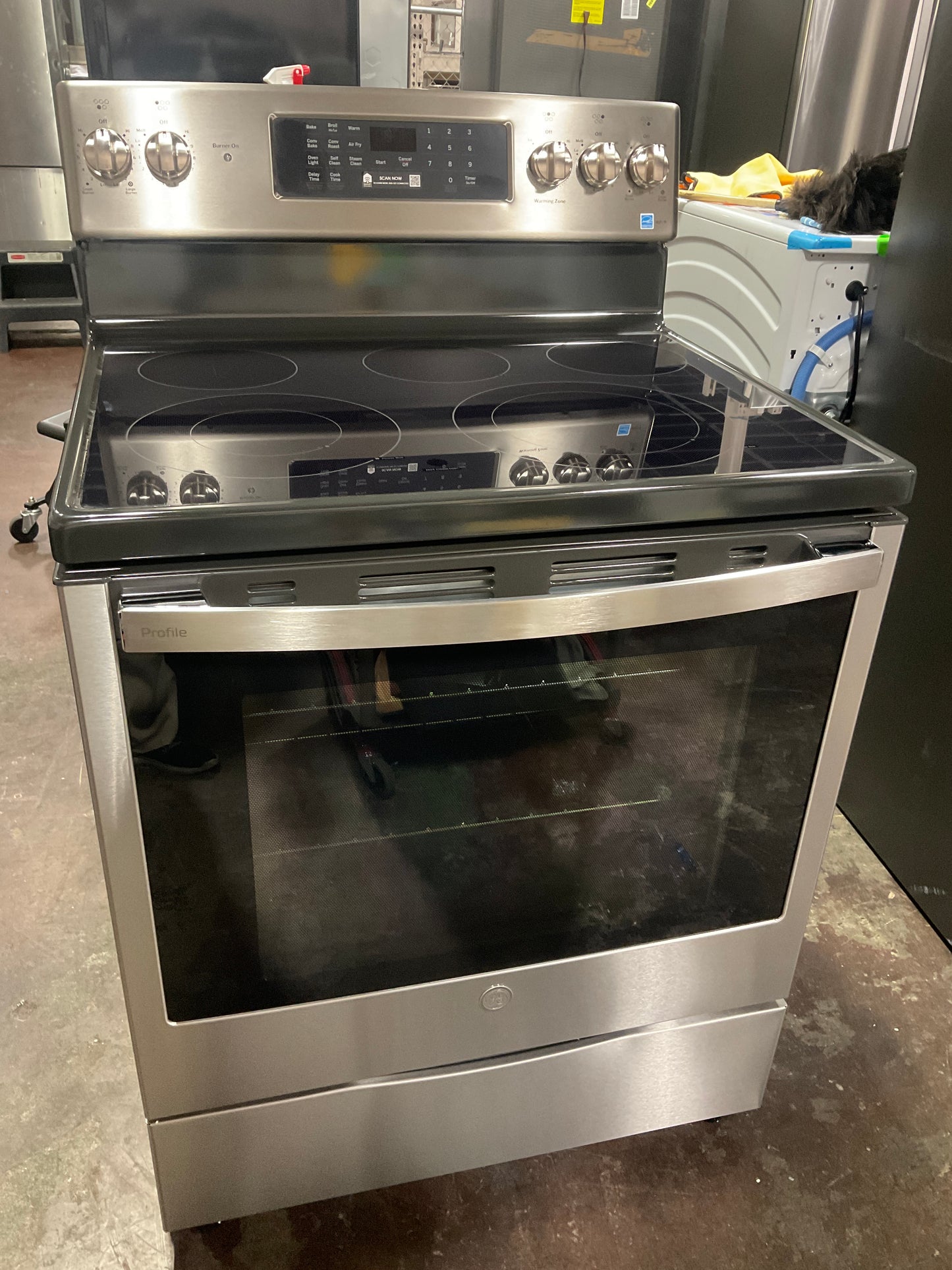 Front view, oven-door closed