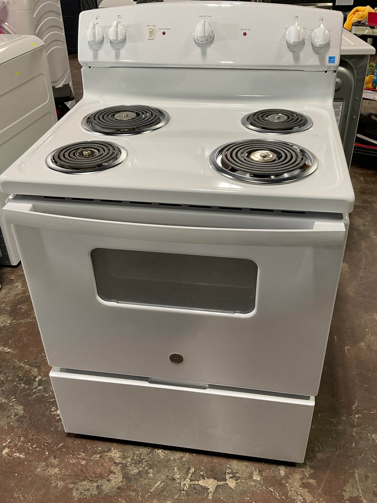 Front view, oven-door closed