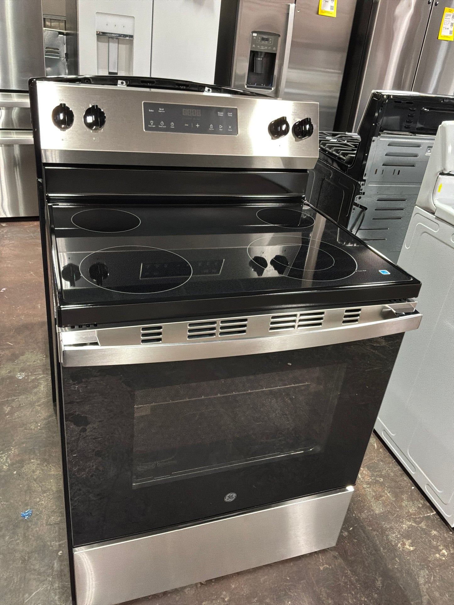 Front view, oven-door closed