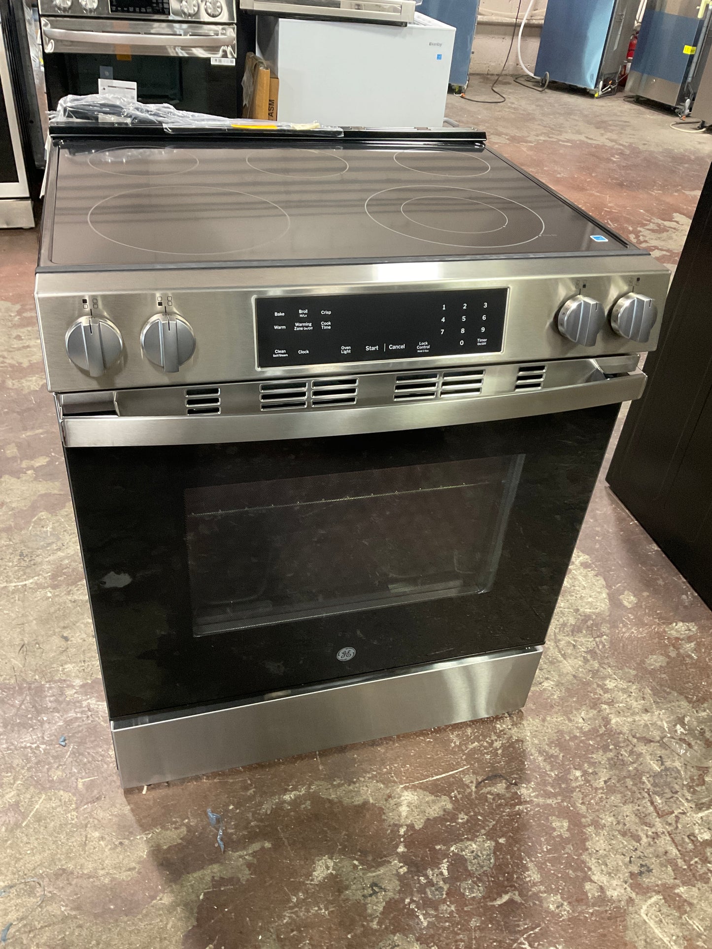Front view, oven-door closed