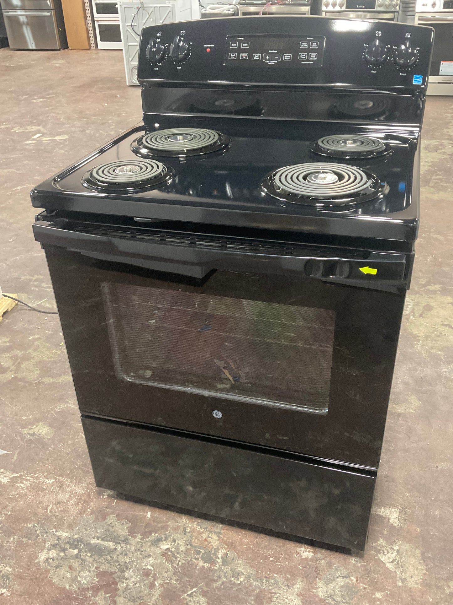 Front view, oven-door closed