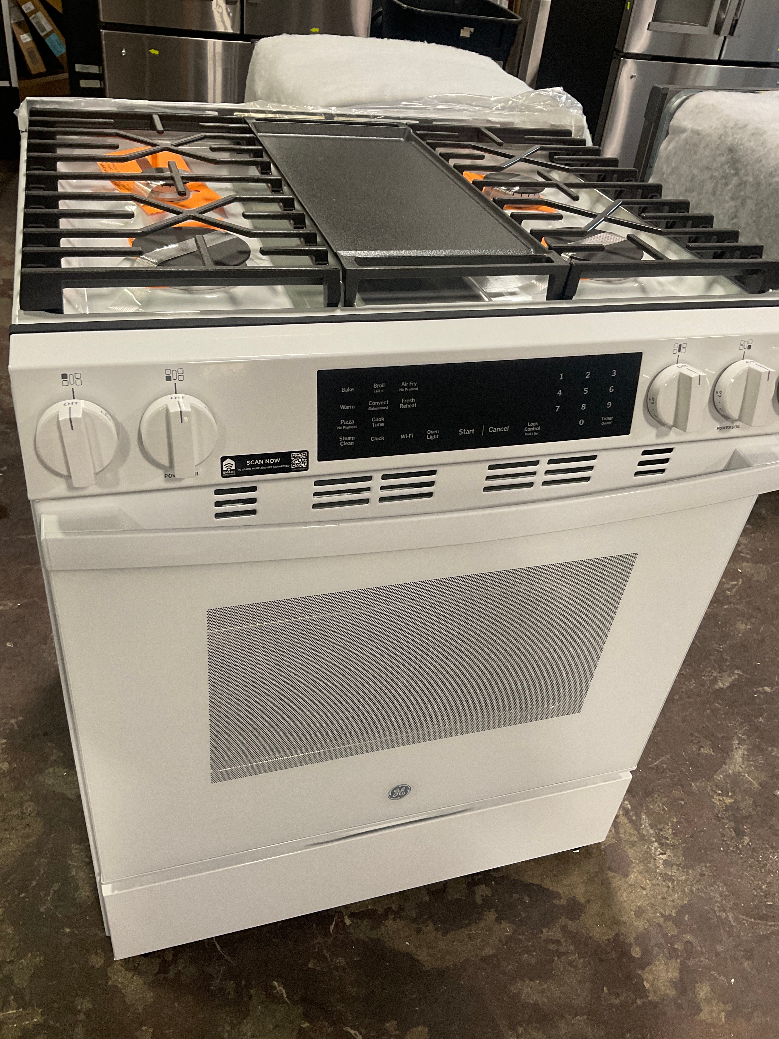 Front view, oven-door closed