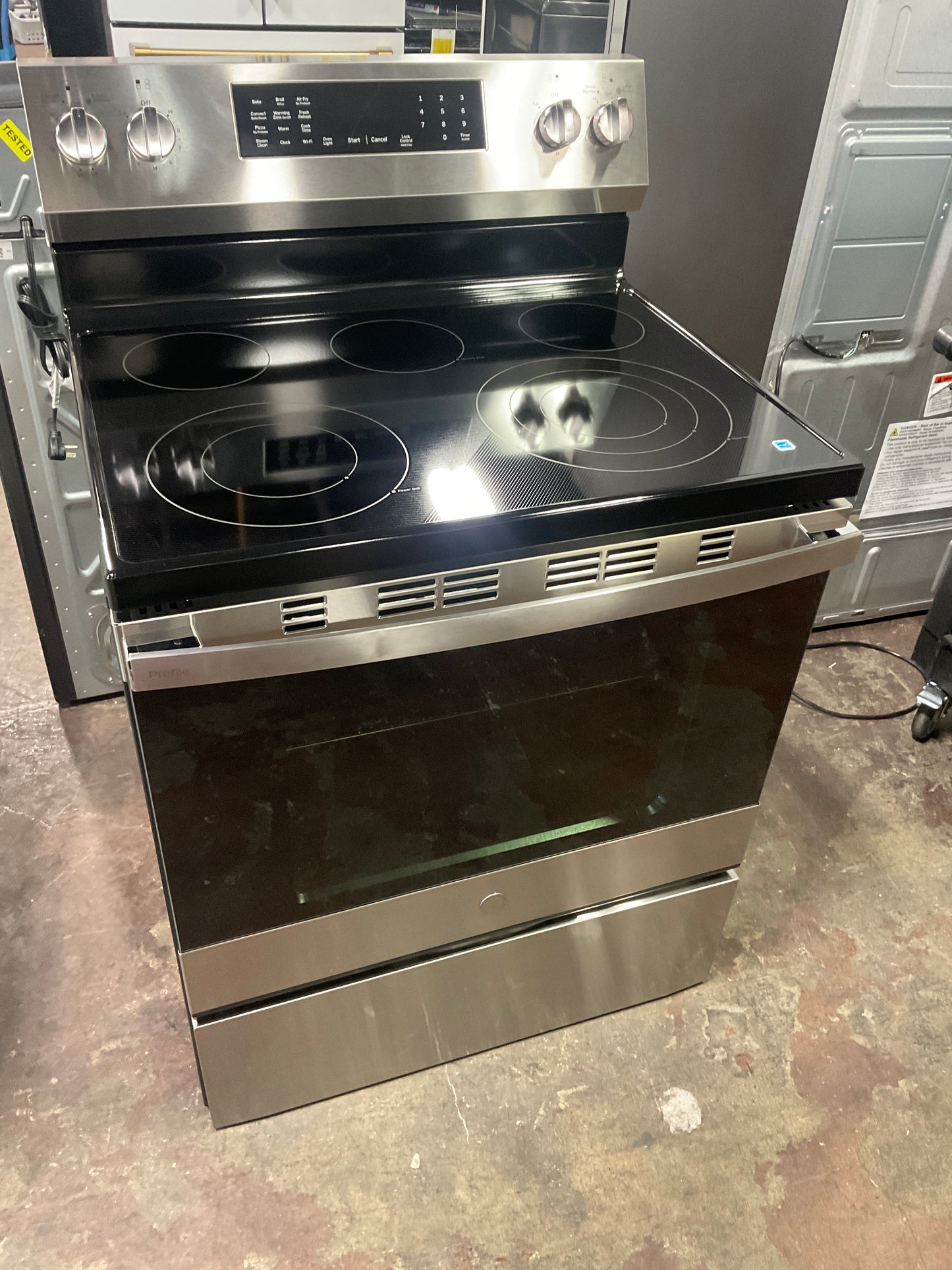 Front view, oven-door closed
