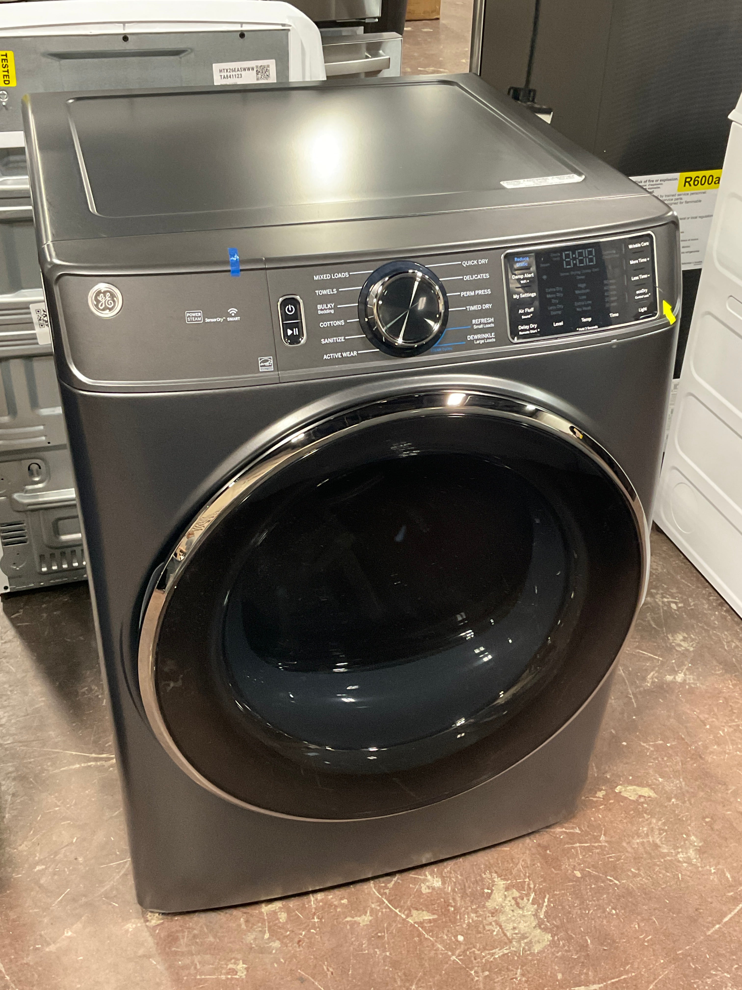 Front view, door closed