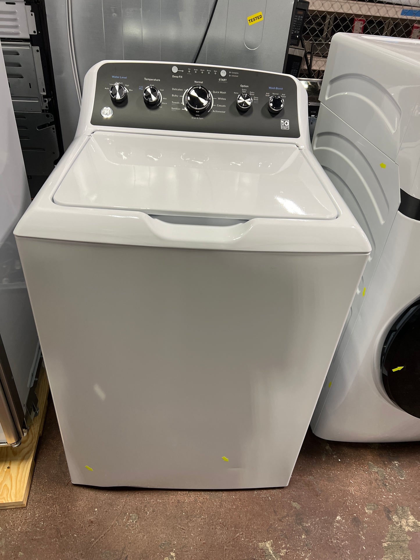 Front view, door closed