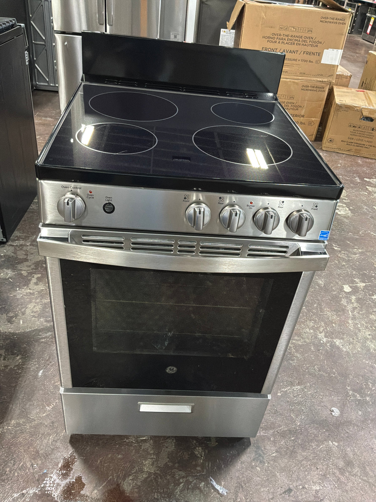 Front view, oven-door closed