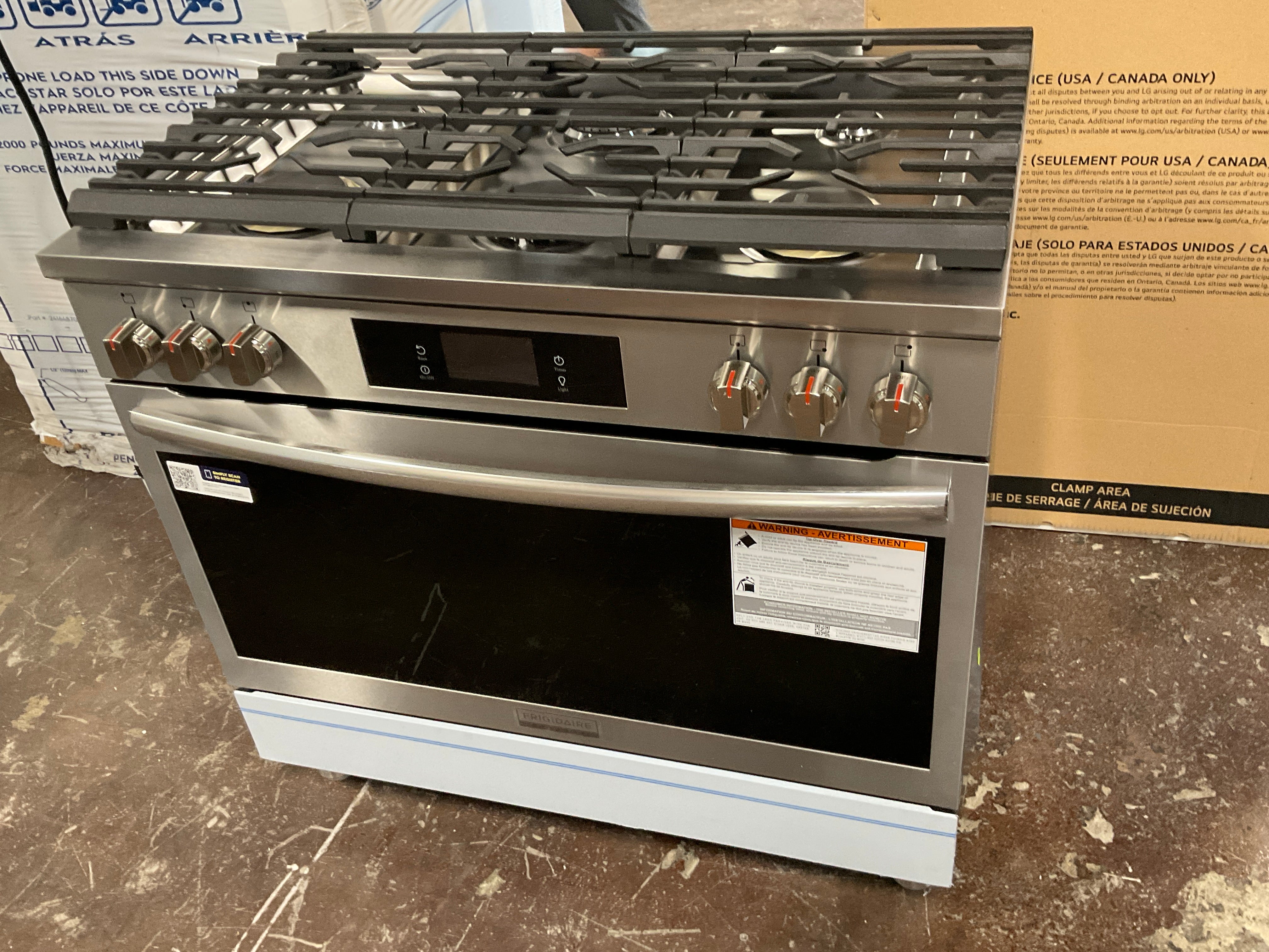 Front view, oven-door closed