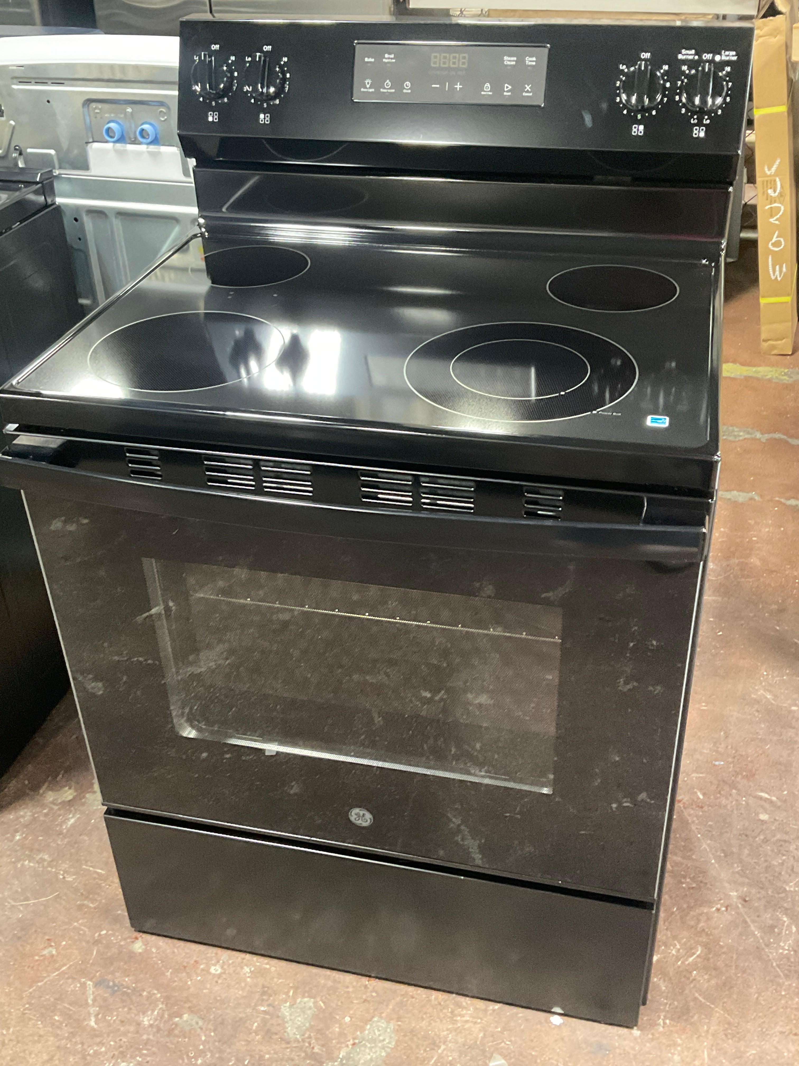 Front view, oven-door closed