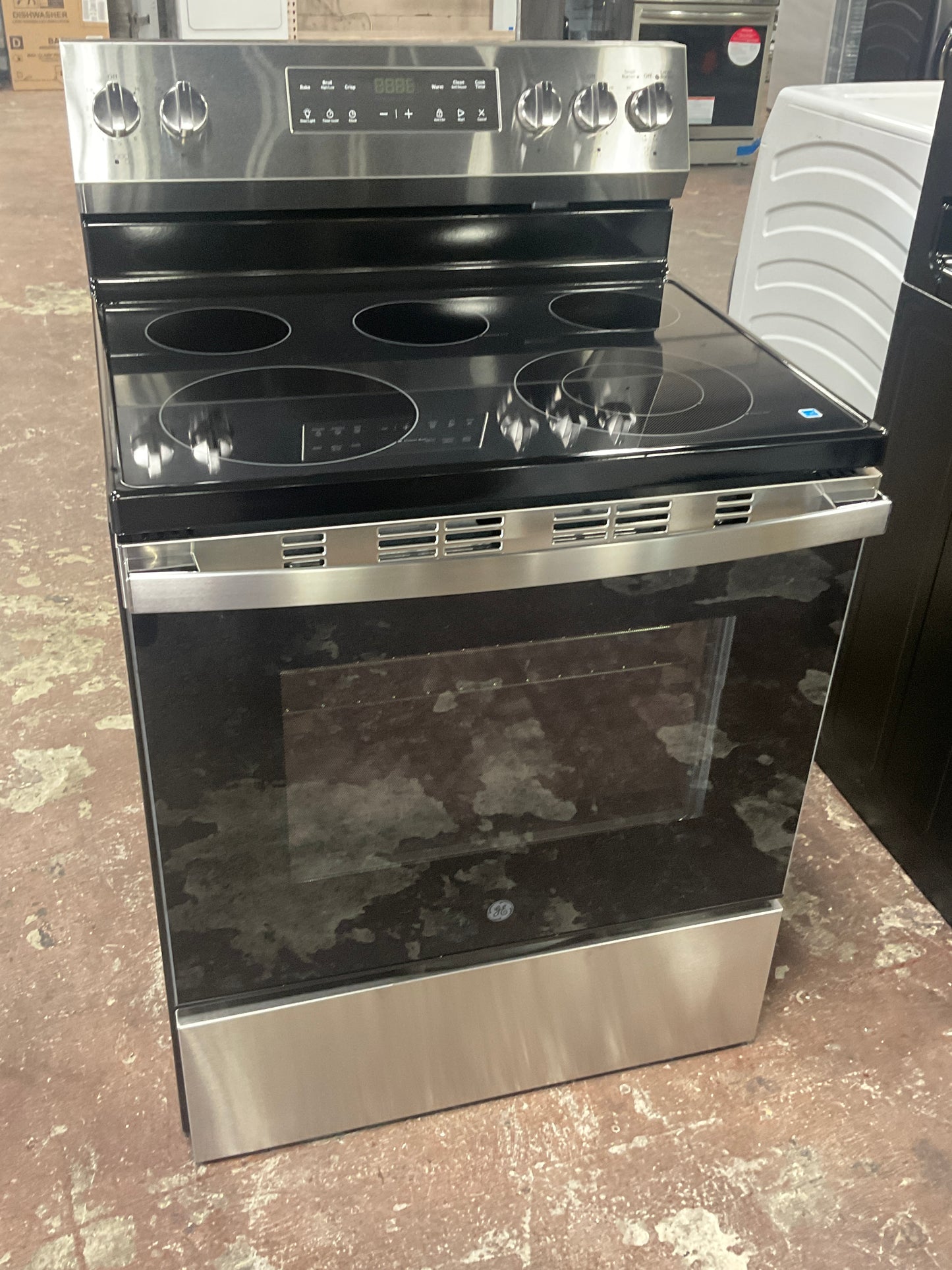 Front view, oven-door closed