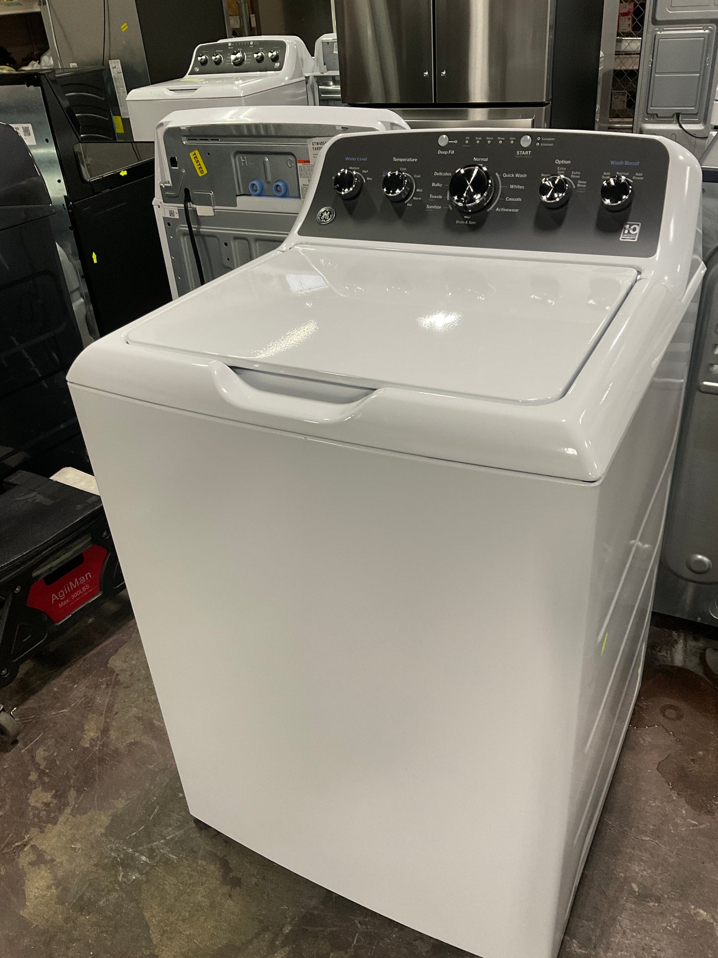 Front view, door closed