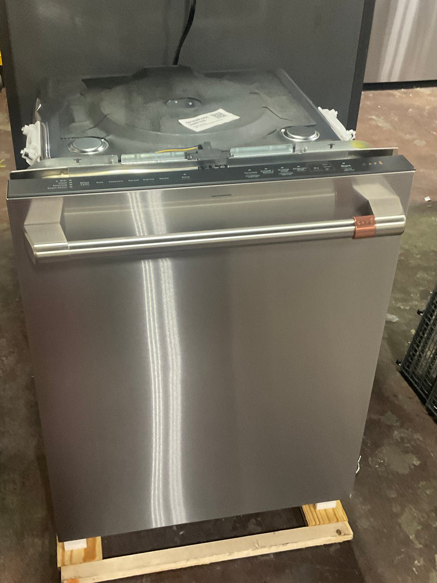 Front view, doors closed