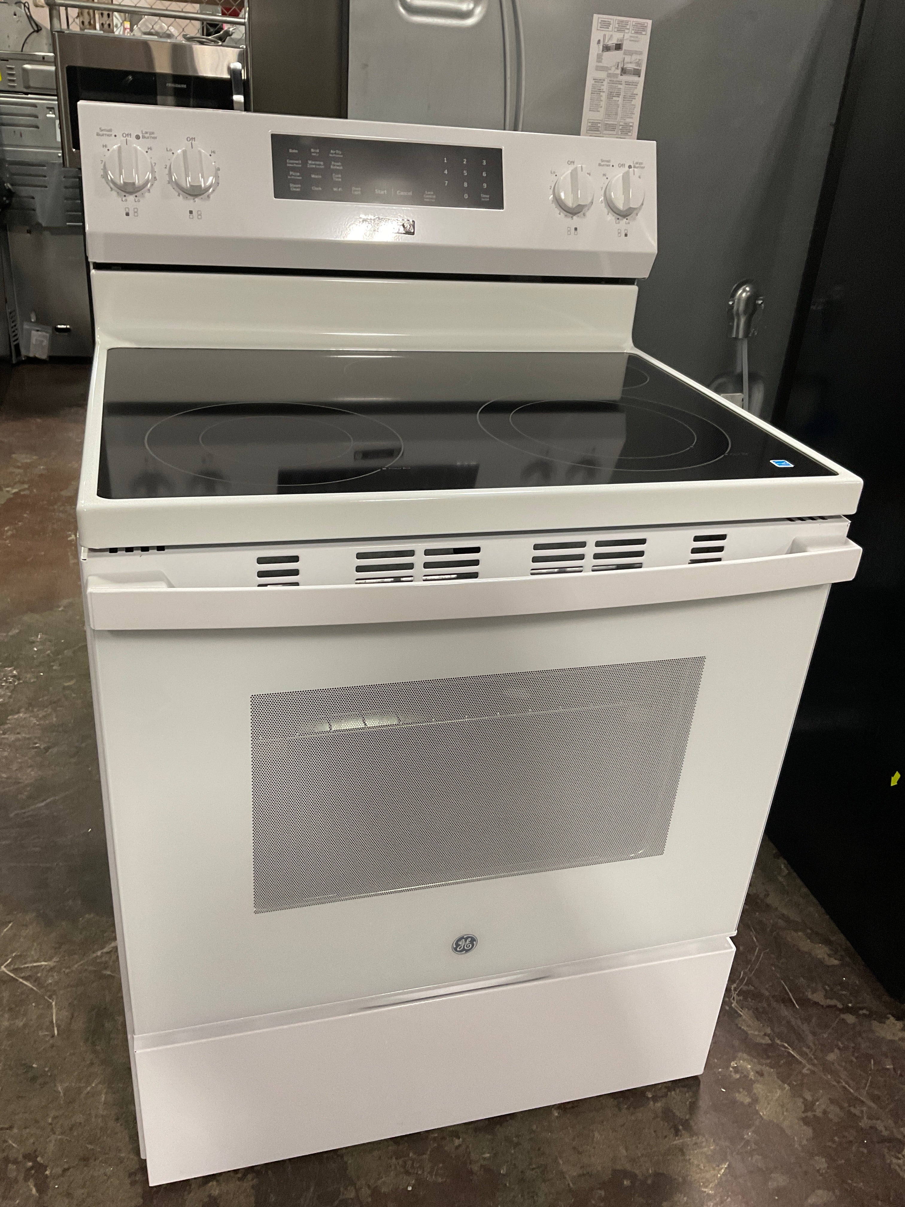 Front view, oven-door closed