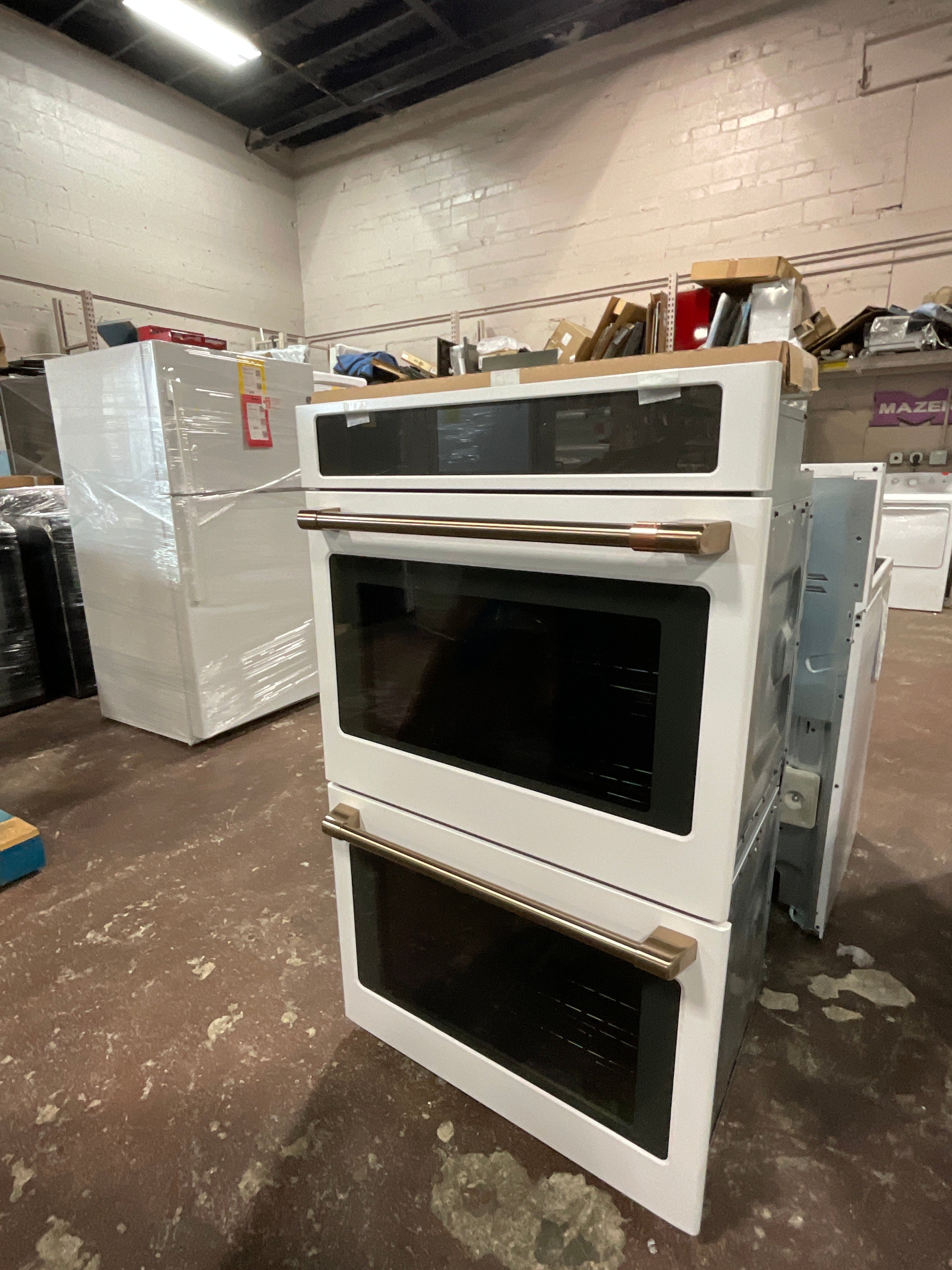 Front view, door closed