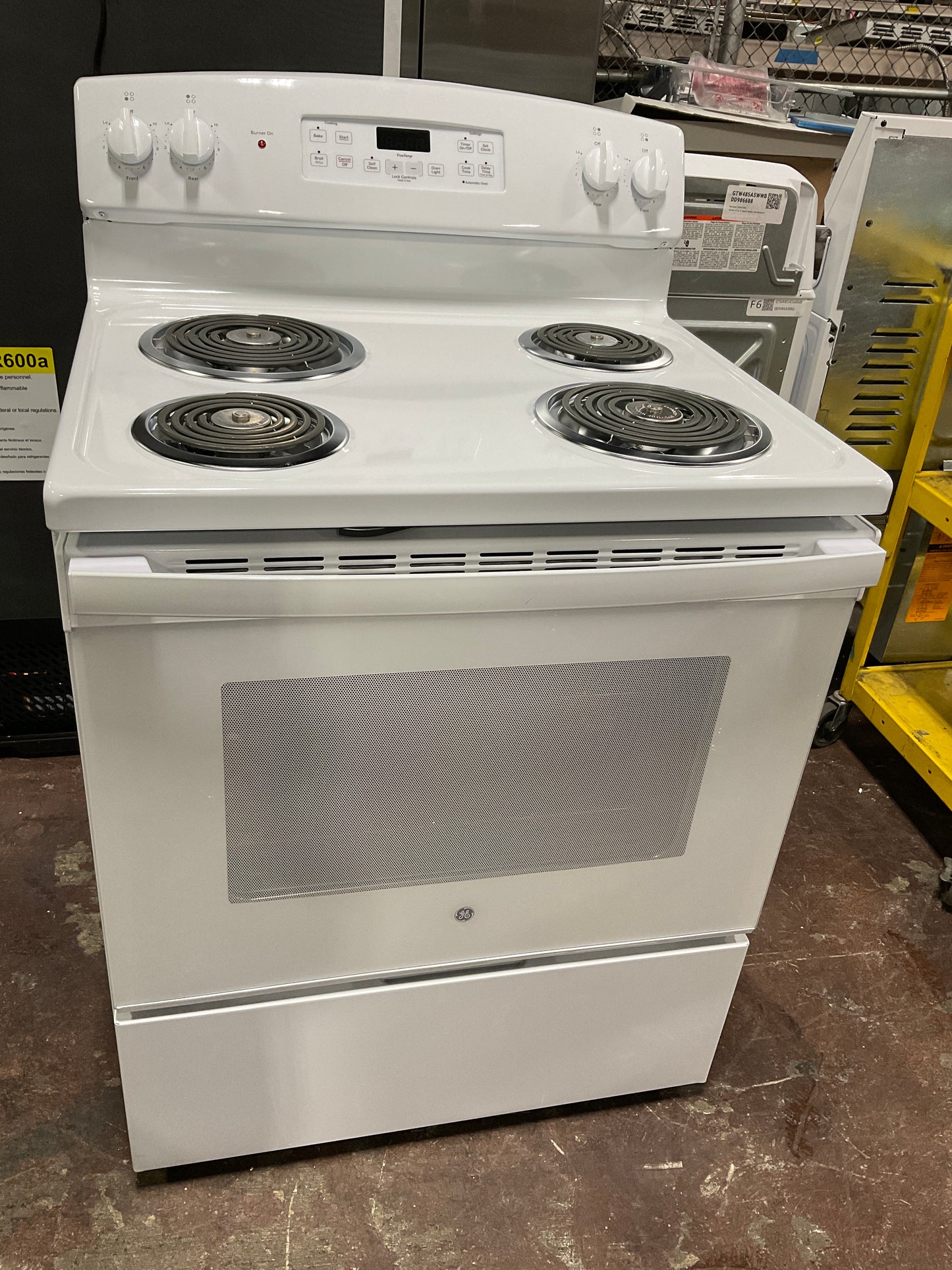 Front view, oven-door closed