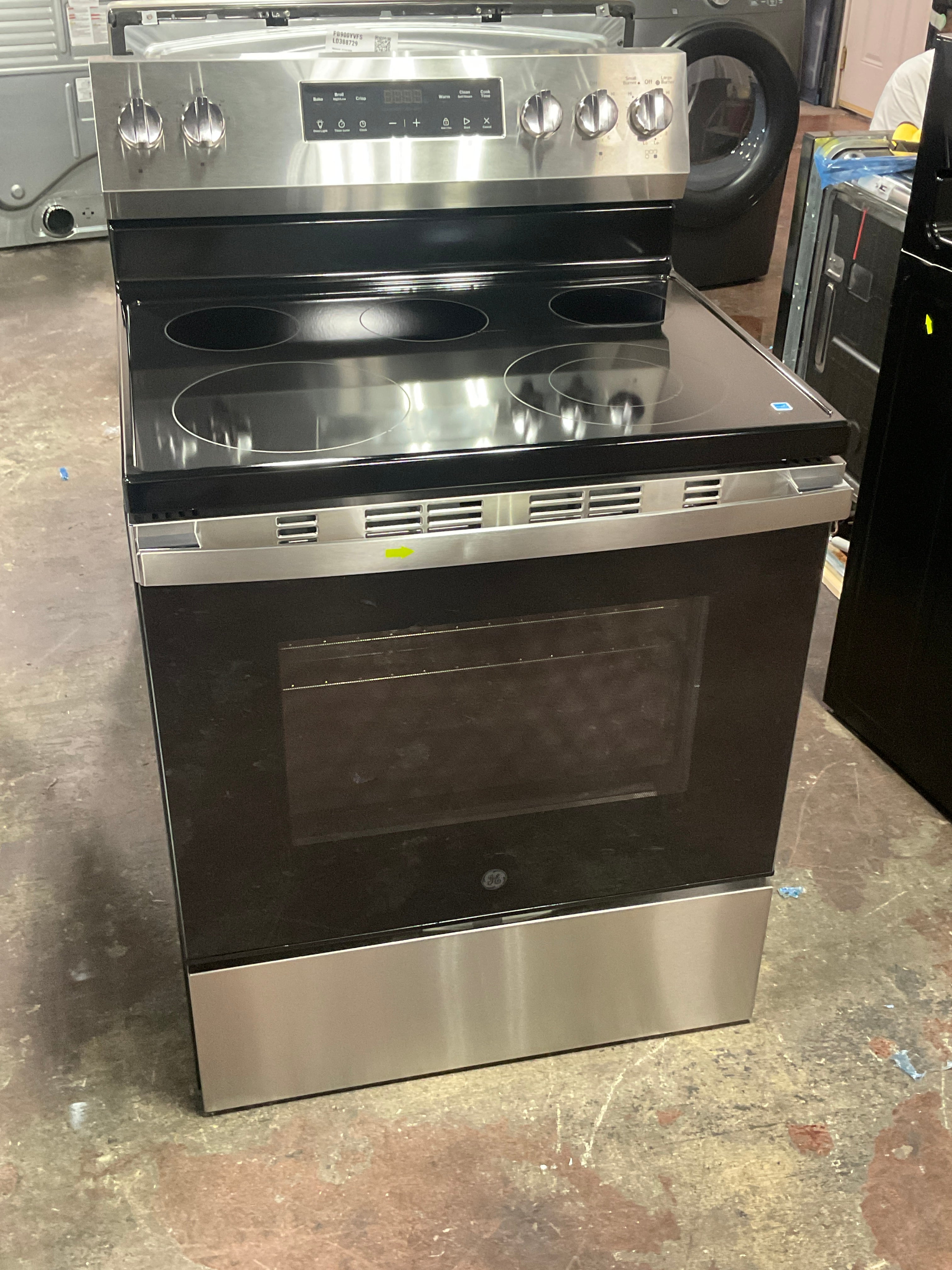 Front view, oven-door closed