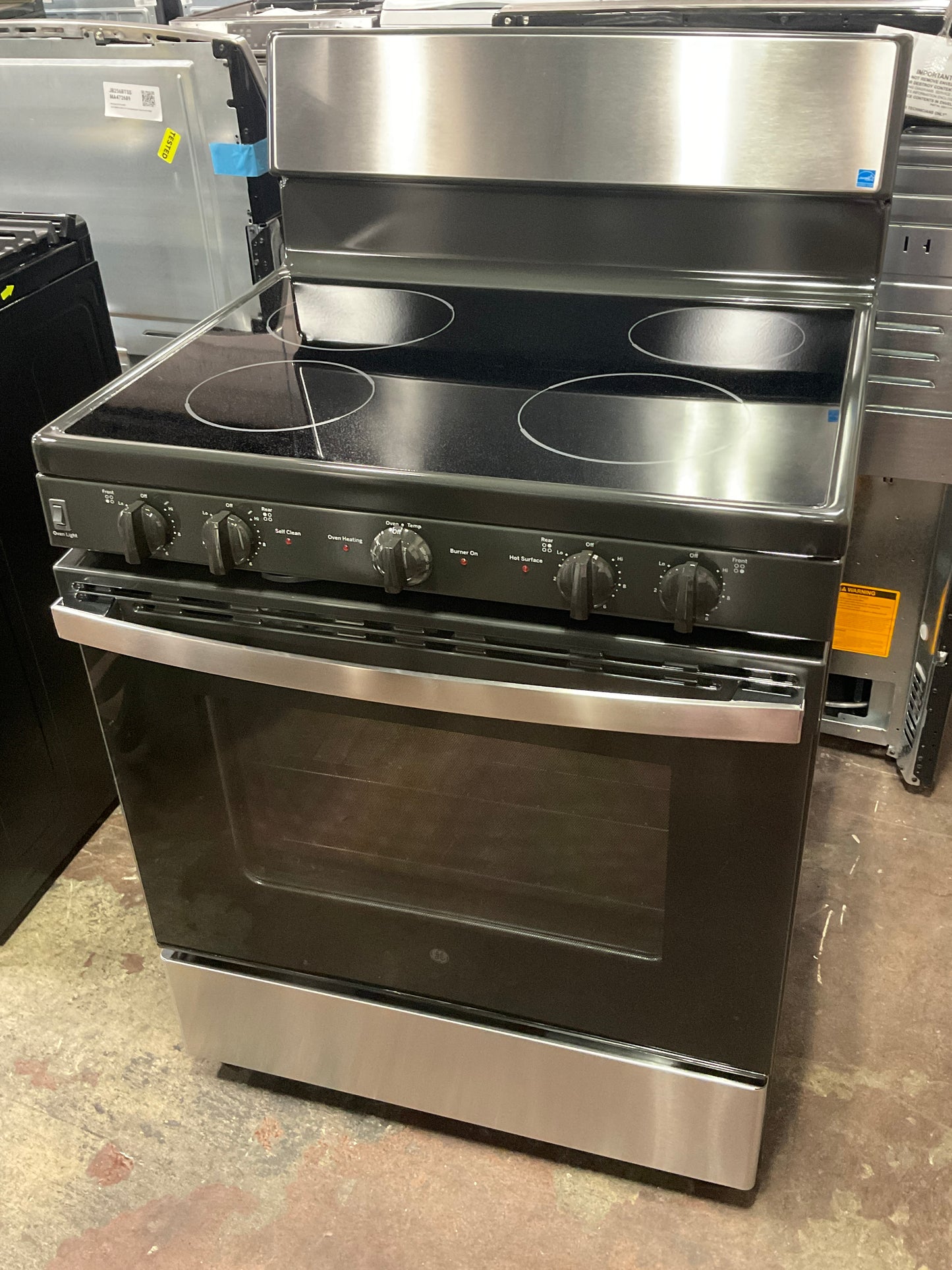 Front view, oven-door closed