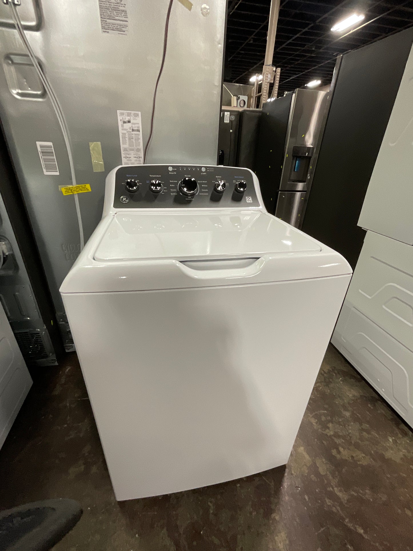 Front view, door closed